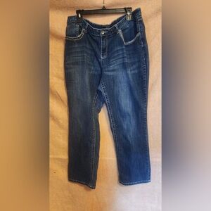 Cato 18W Jeans with white stitching